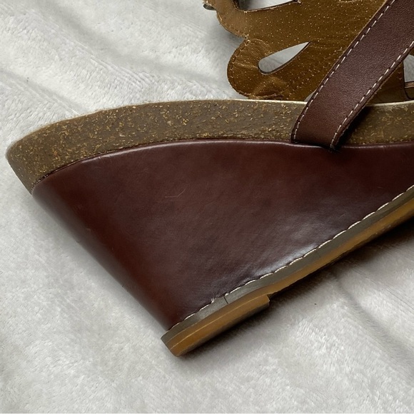 L'Artiste by Spring Step Ronella Multi Strap Leather Wedge Sandals - Picture 8 of 16